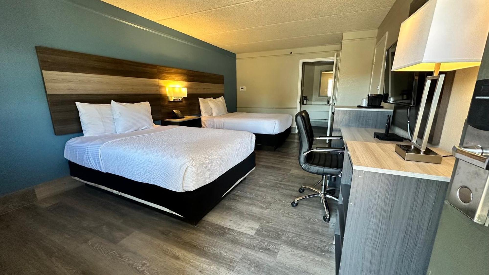 Days Inn By Wyndham San Diego ויסטה מראה חיצוני תמונה